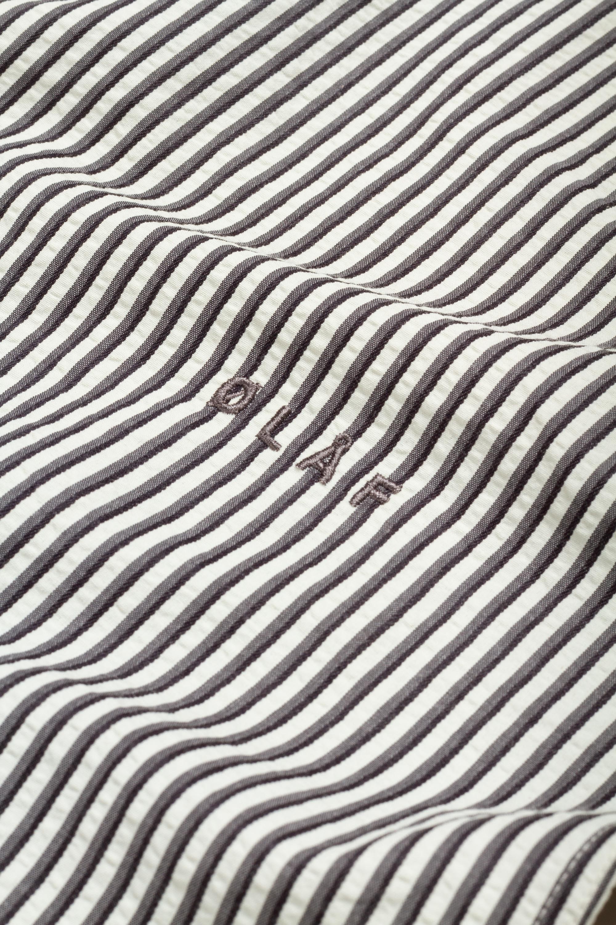 Boxy Seersucker Stripe Shirt SS Charcoal