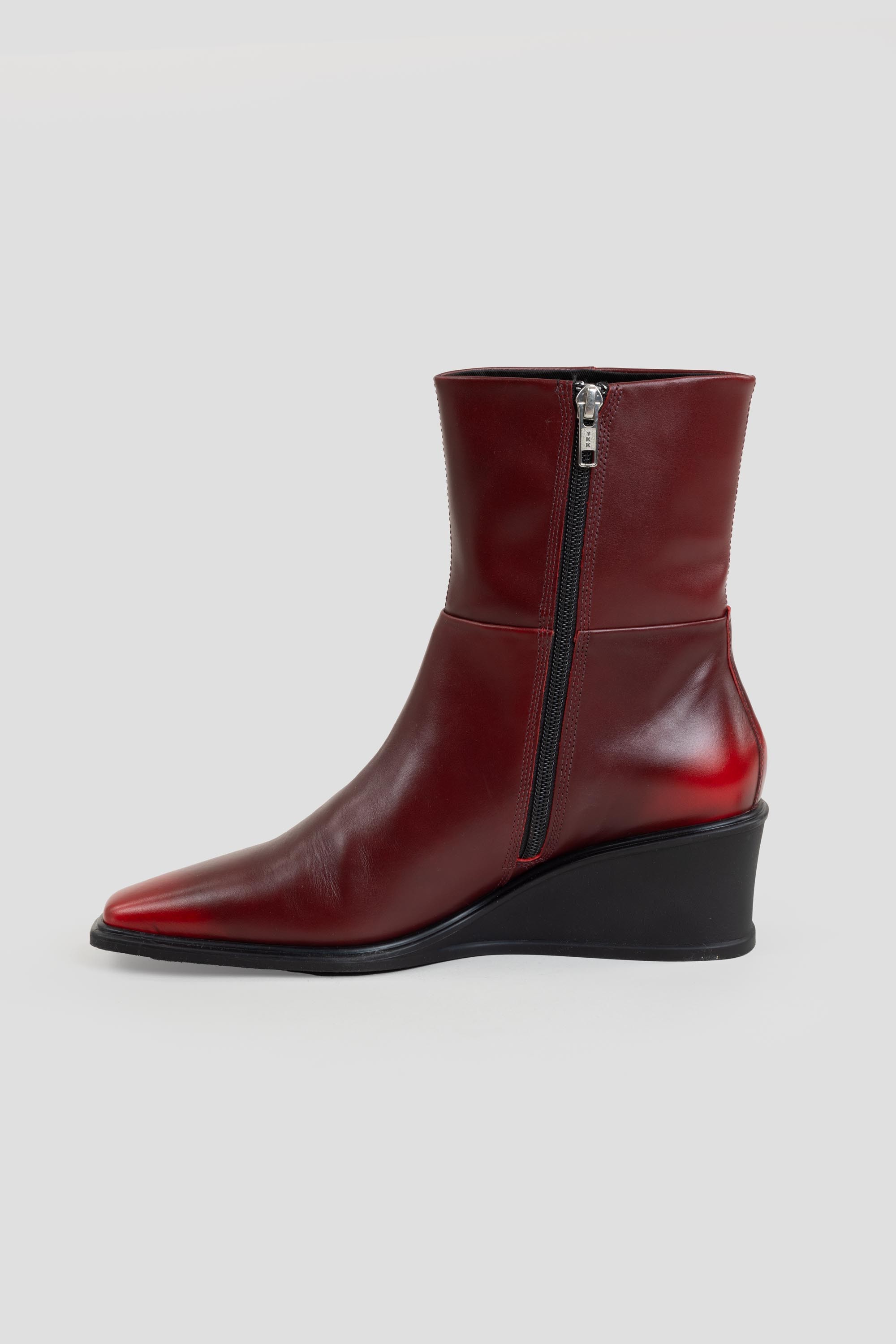 Aino Boots Red