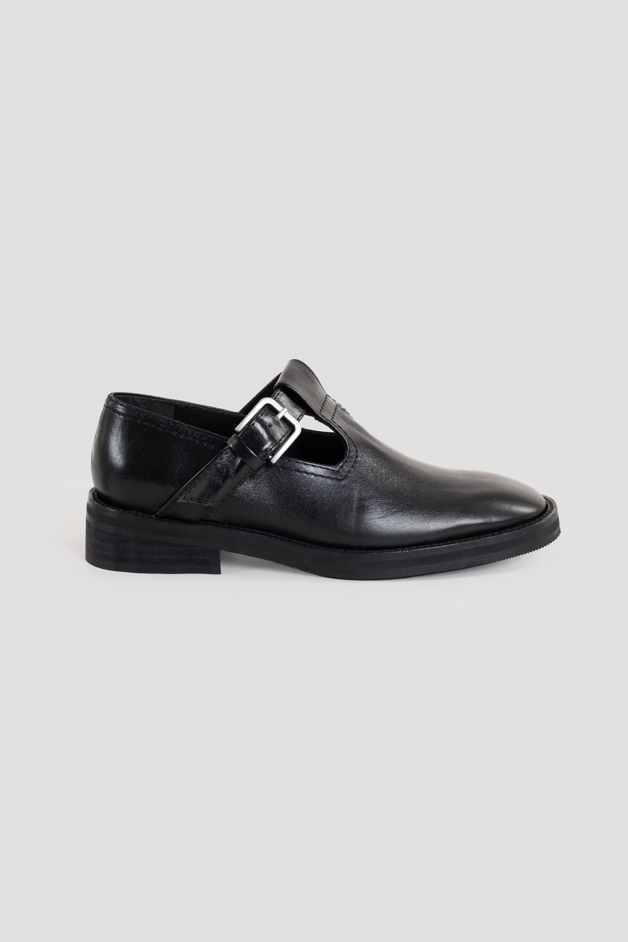 Samu Brogues Black