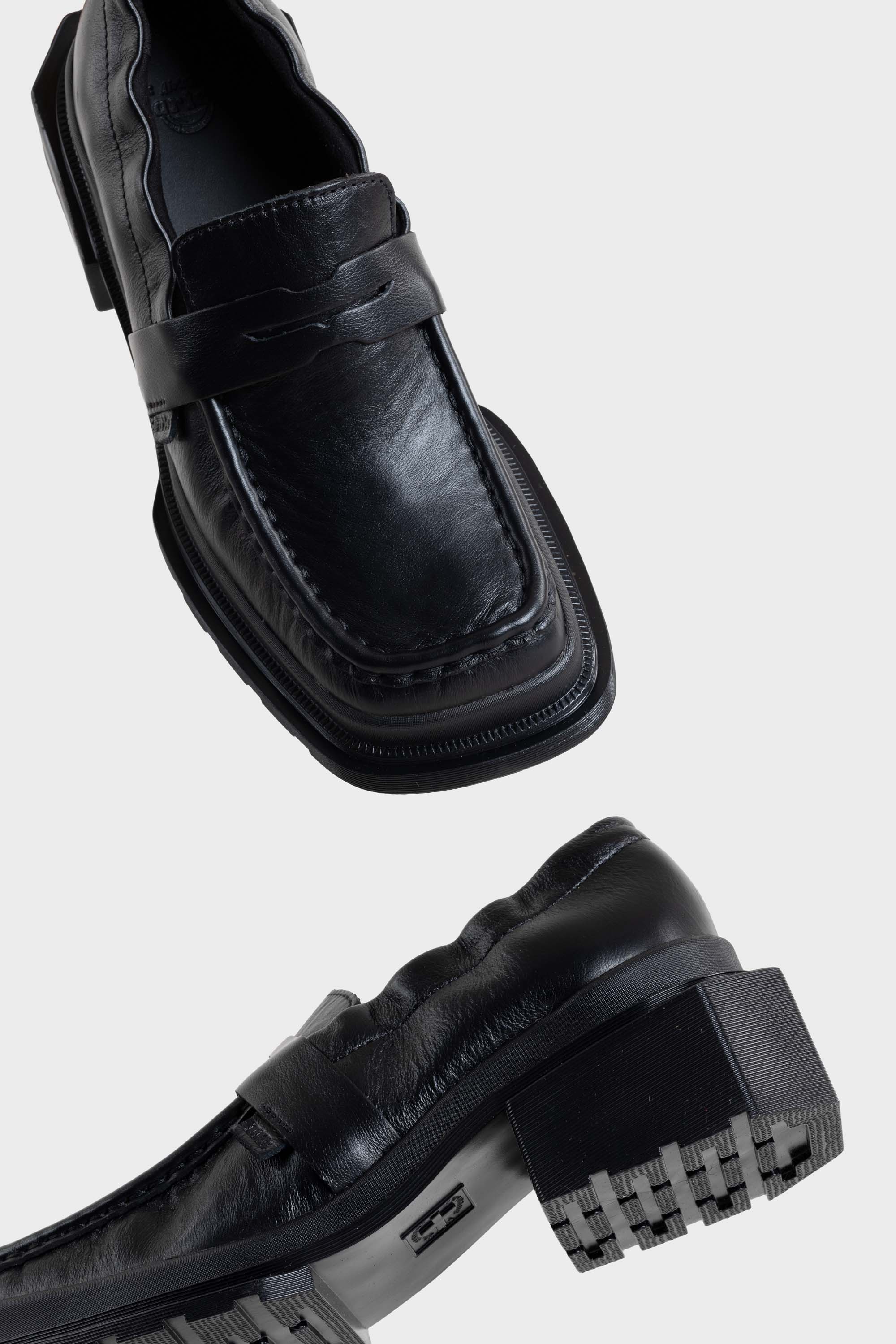 Maybole Loafers Black
