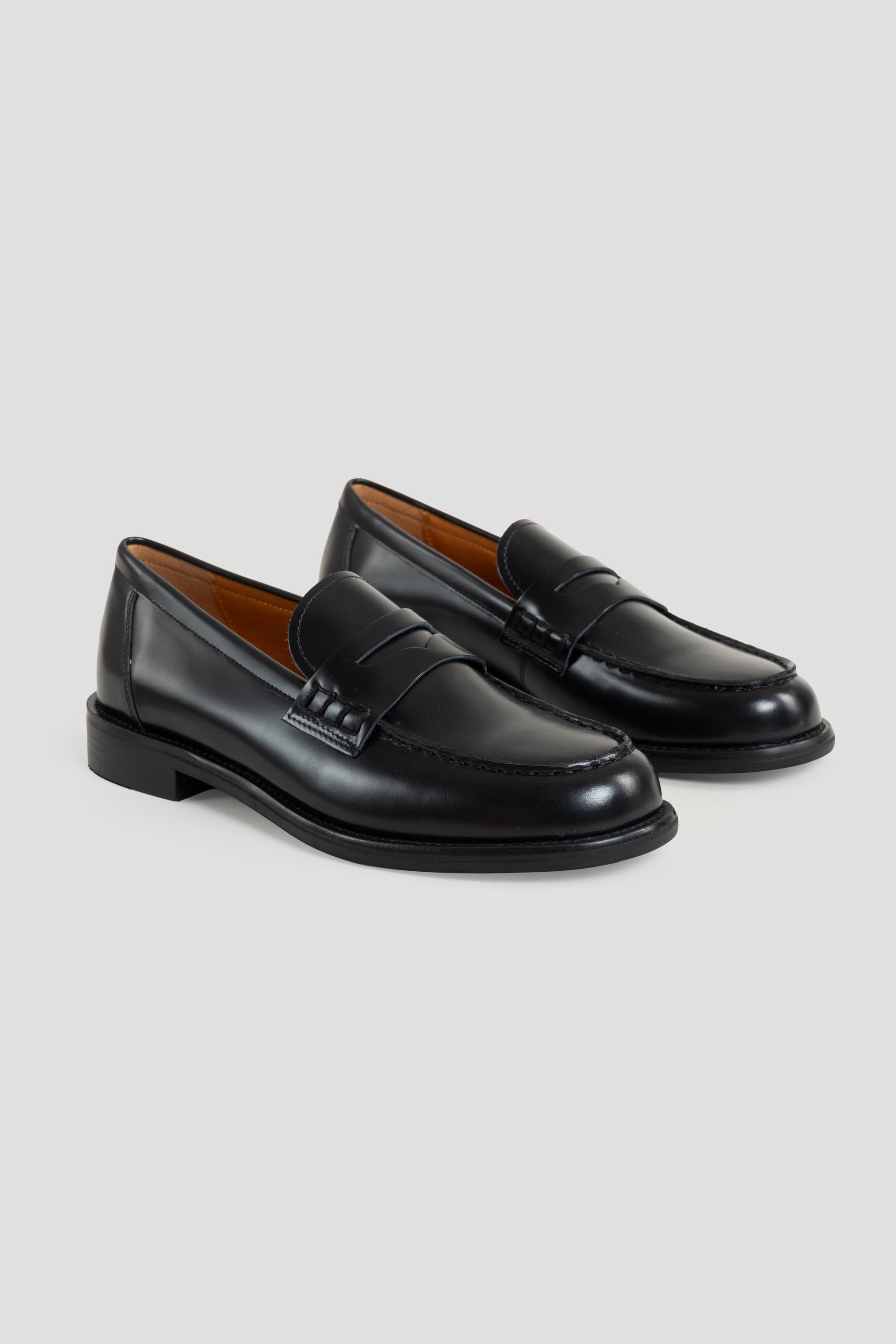 Linn Loafers Black
