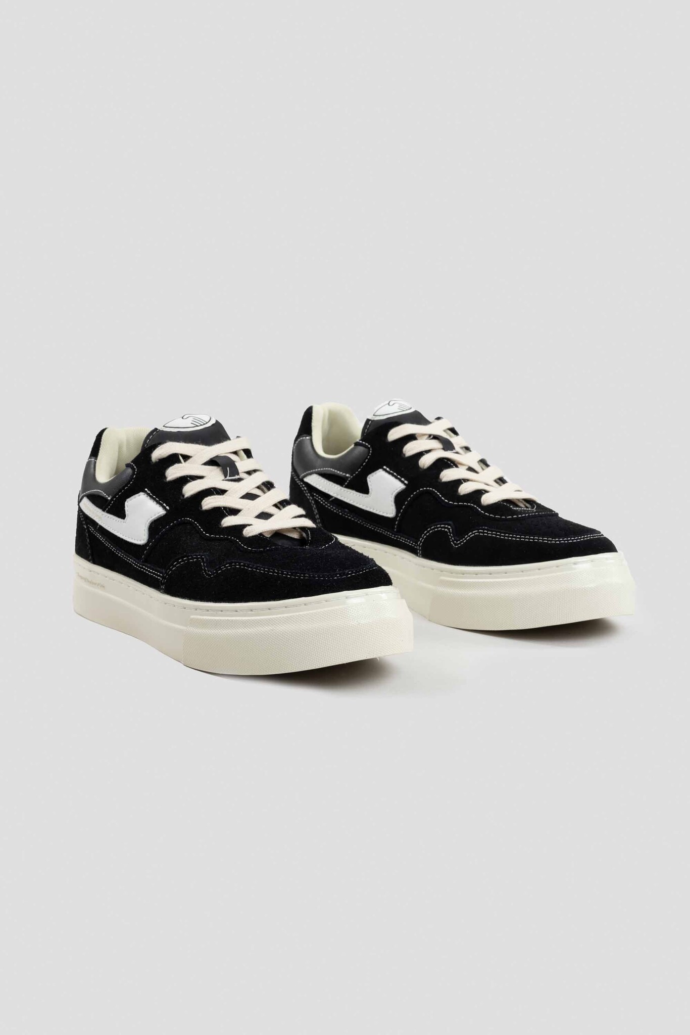 Pearl S-Strike Suede Black/White