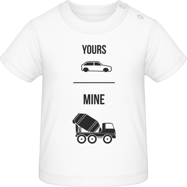 Car vs Truck Mixer Camiseta de bebé contain pic