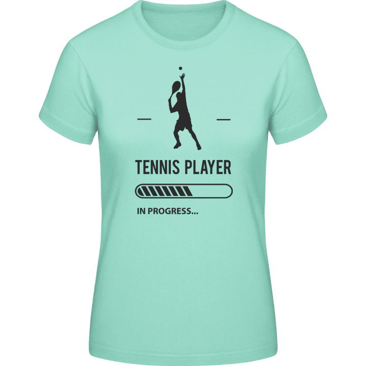 Tennis Player in Progress T-skjorte for kvinner contain pic