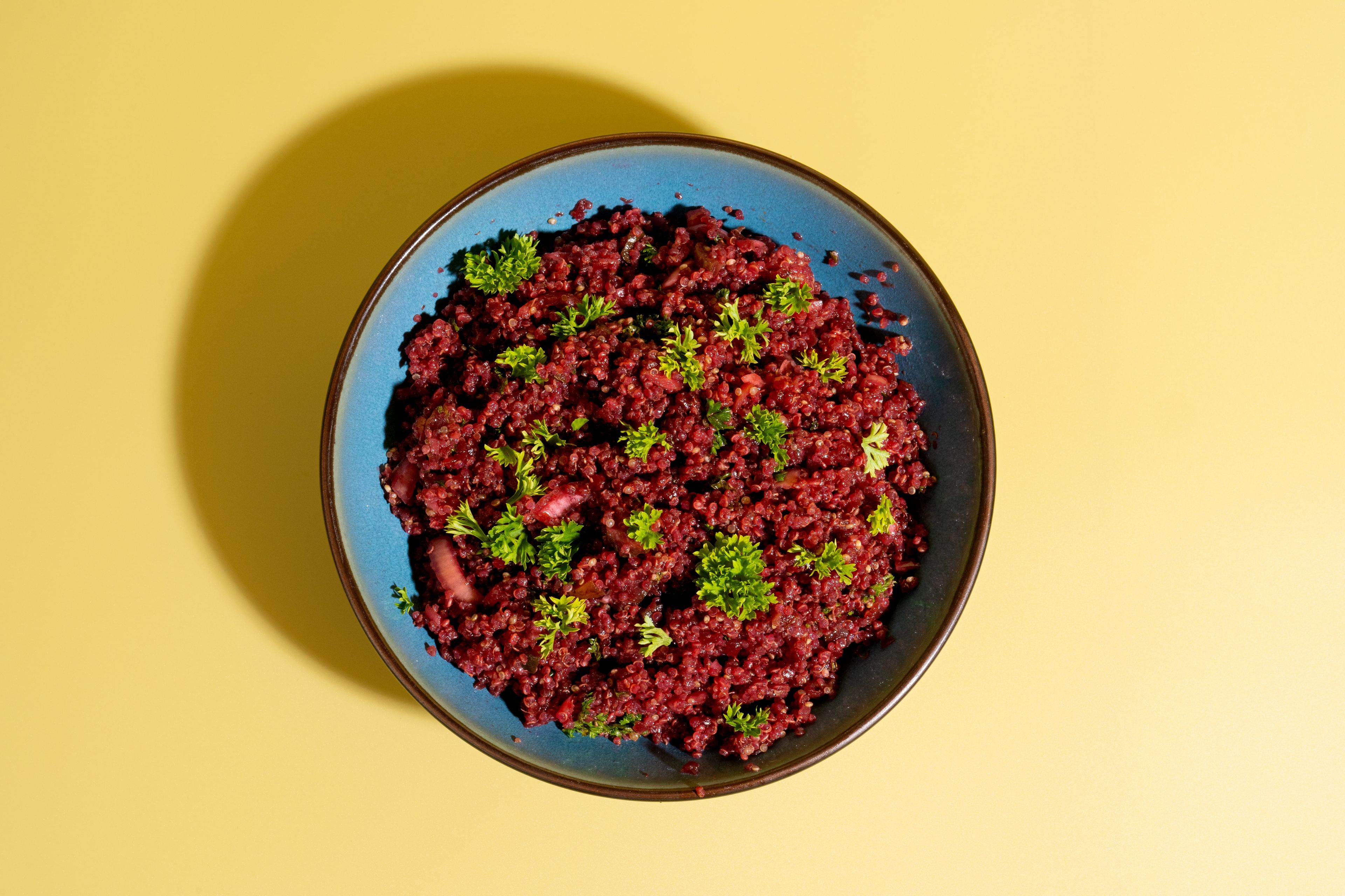 Bio Quinoa Salat mit roter Beete