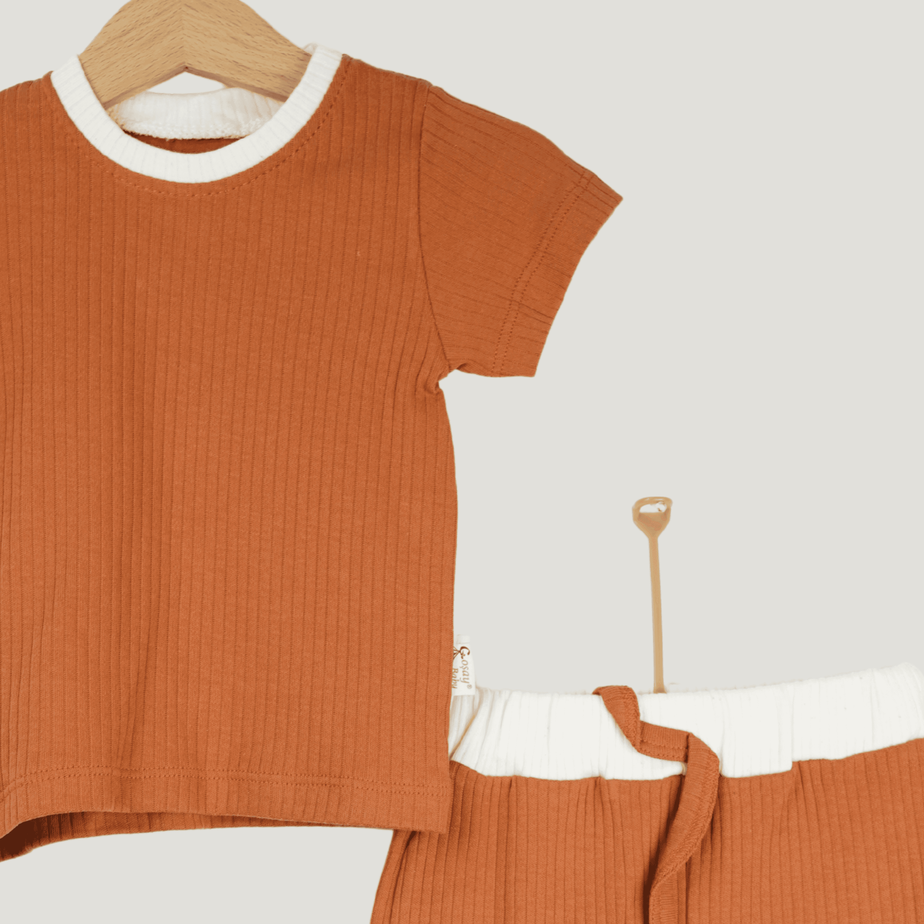 Baby Zweiteiler – T-Shirt & Shorts mit Kontrastdetails