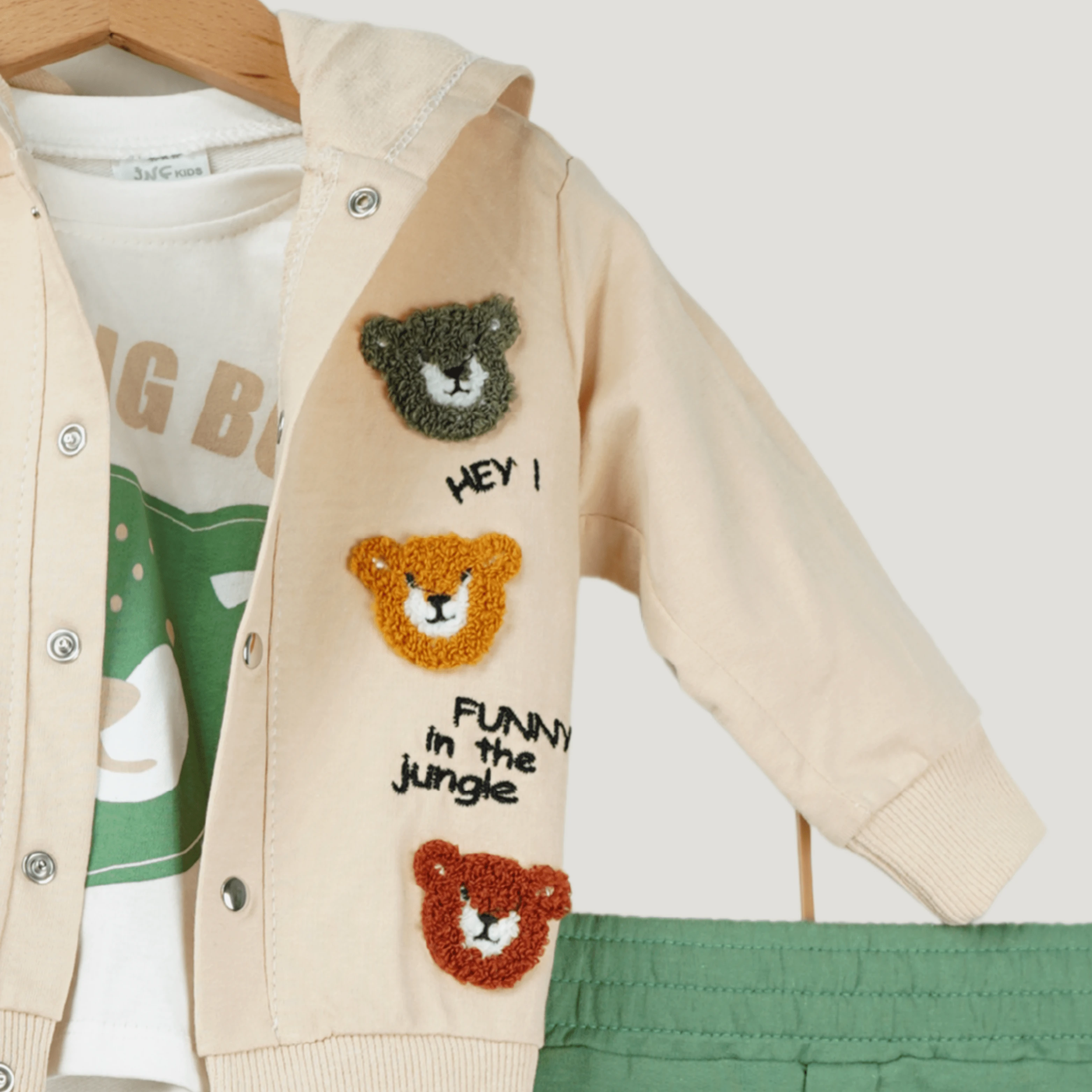 3-teiliges Babyset mit Kapuzenjacke und bunten Löwen-Applikationen