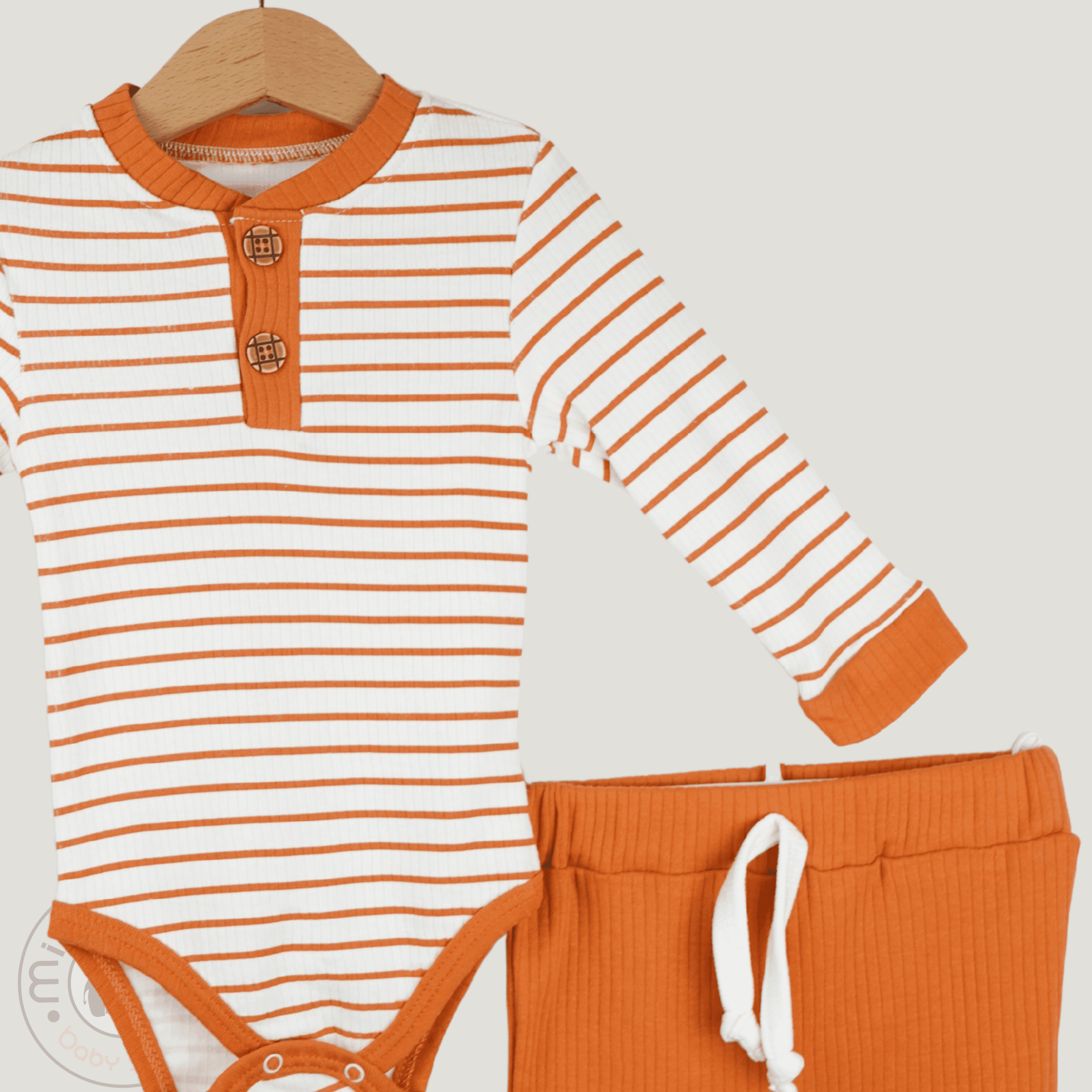 Baby Set – Gestreifter Langarmbody & Hose – 2-teilig