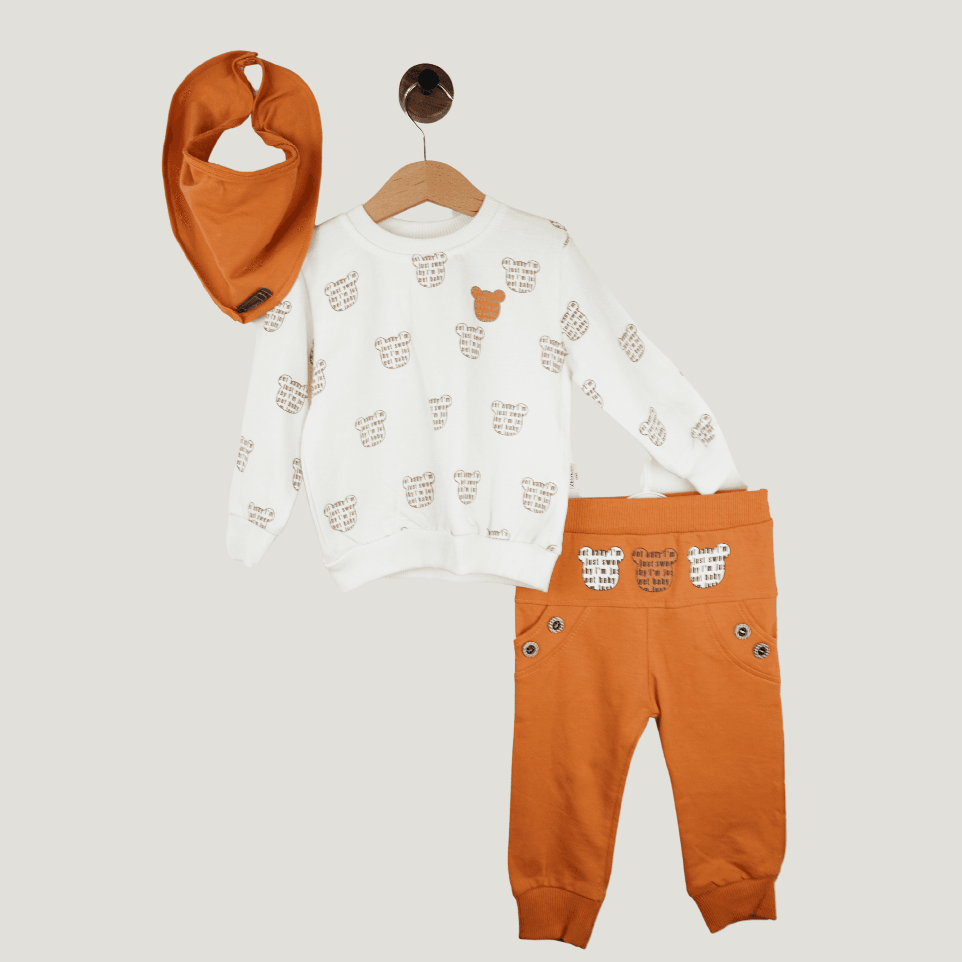 Baby Set – Langarmshirt mit Bären-Print, Hose & Halstuch – 3-teilig