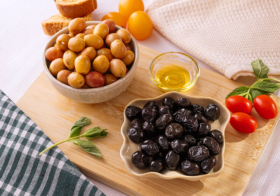 Edremit Çizik Yeşil & Gemlik Yağlı Sele Siyah Zeytin 1x1 kg