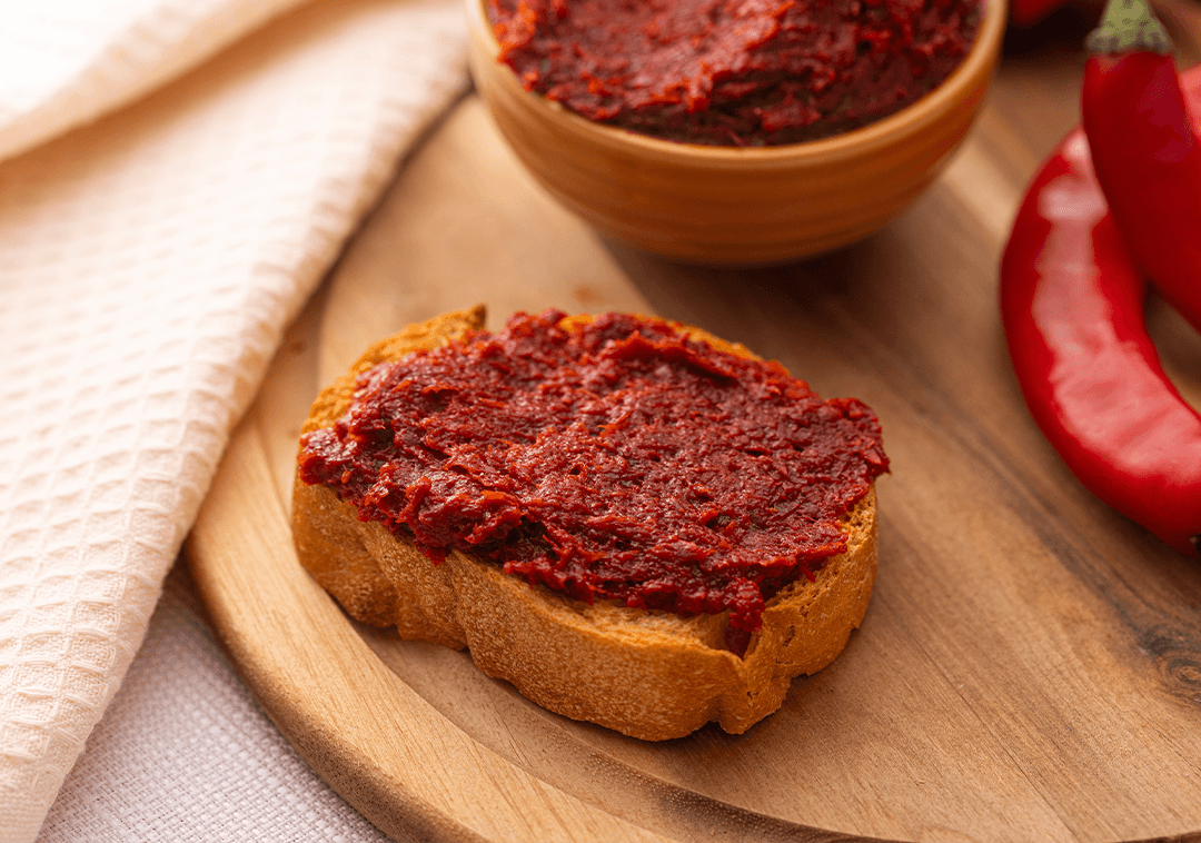 Ev Yapımı Antep Tatlı Biber Salçası (1 kg)