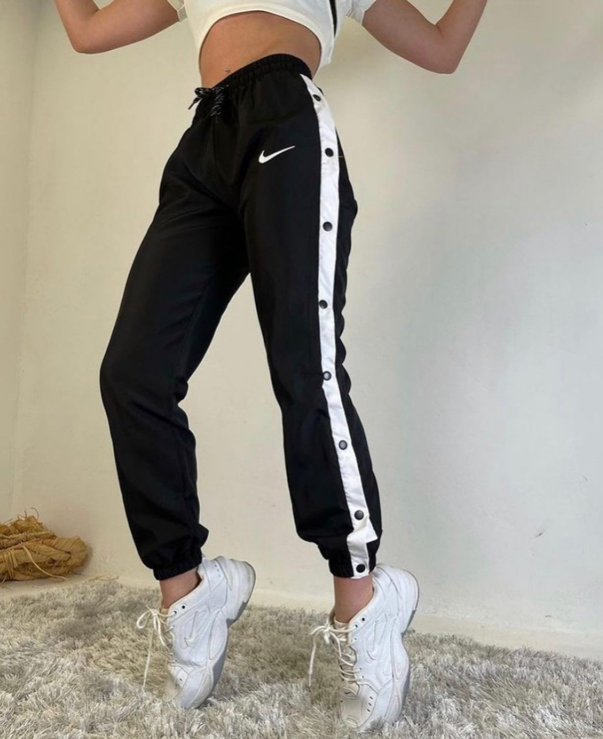 Pantaloni Cu Capse + 2 Perechi Nike Sosete Cadou