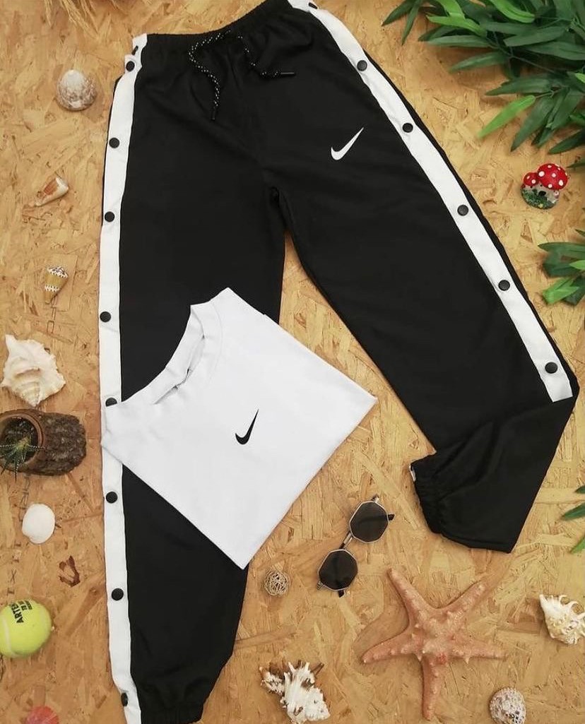 Pantaloni Cu Capse Nike + Tricou Bumbac