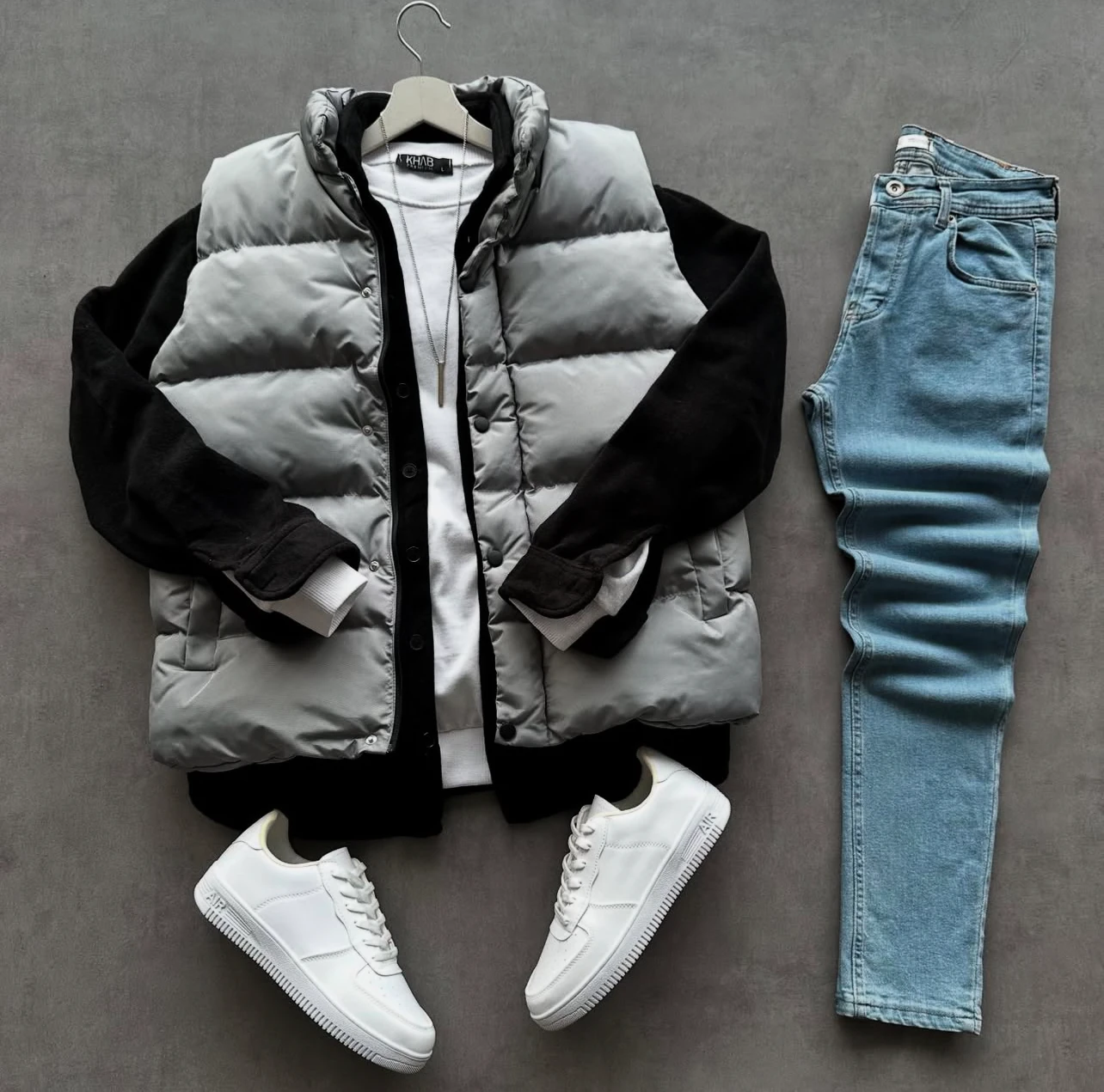 SET 4 PIESE: Cămașă, Vestă, Tricou și Pantaloni