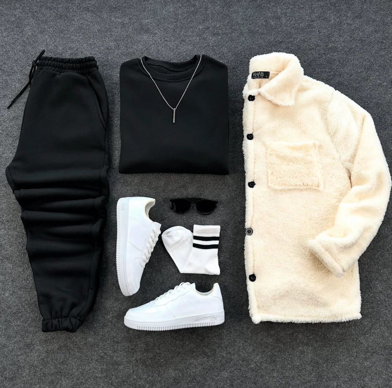 SET 5 PIESE: Jachetă, Bluză, Pantaloni, Șosete și Ochelari