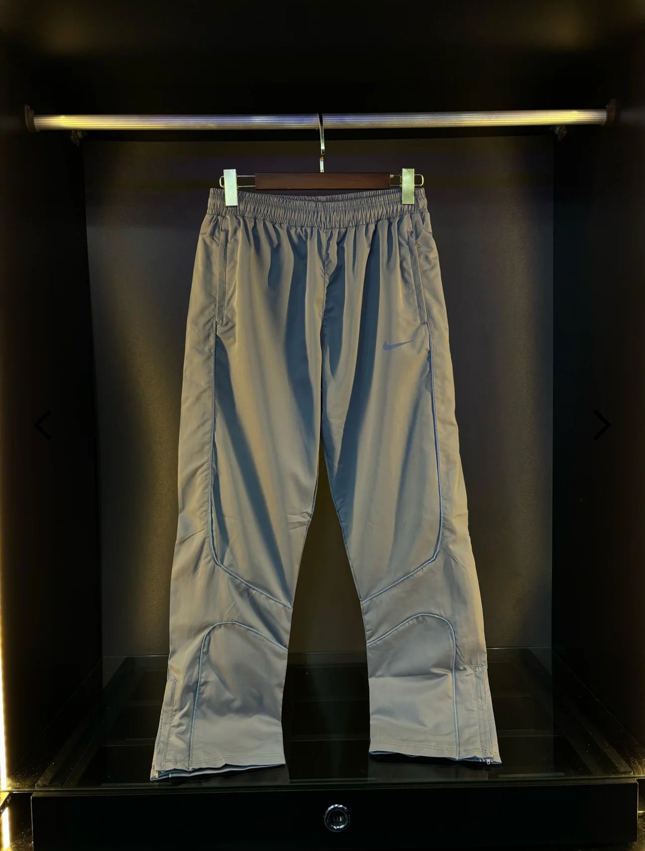 Nike Geacă și Pantaloni Impermeabili și Rezistenți la Vânt