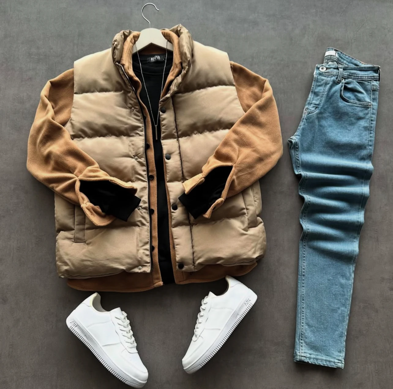 SET 4 PIESE: Cămașă, Vestă, Tricou și Pantaloni