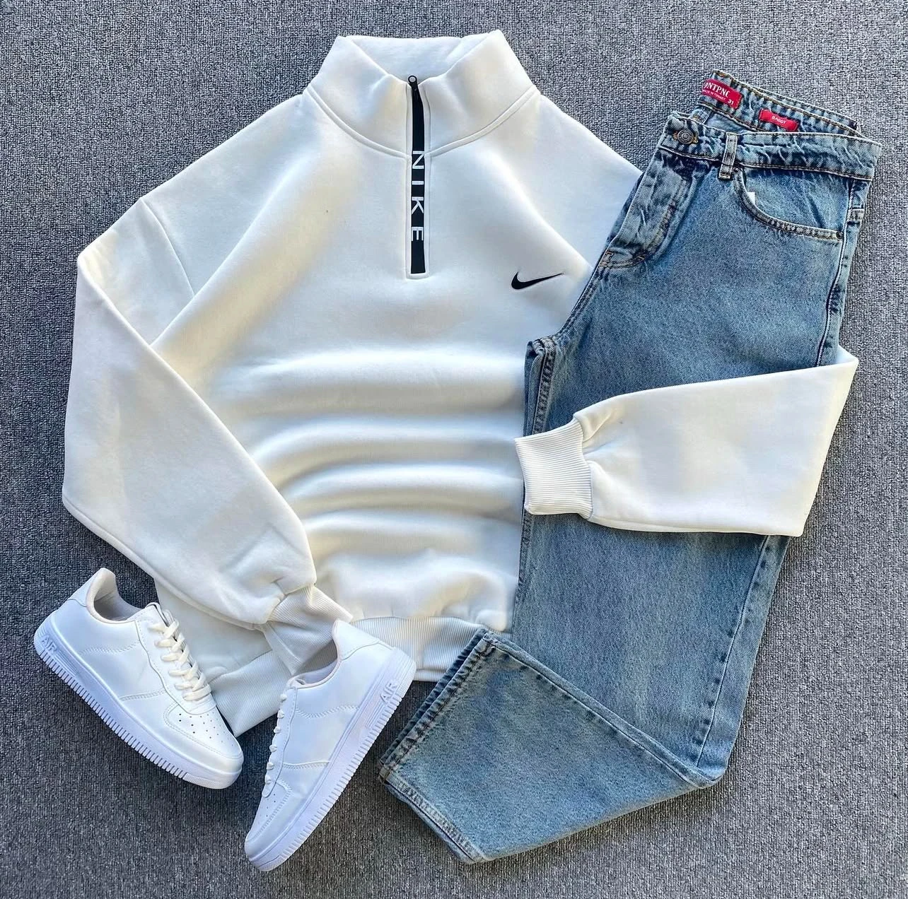 SET 2 PIESE: Sweatshirt Nike Original și Pantaloni