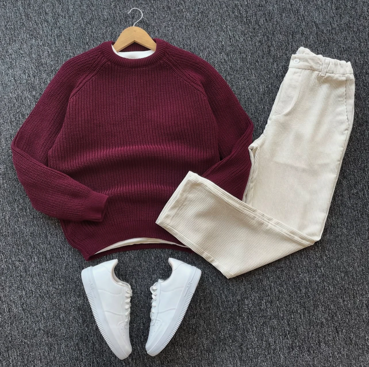 SET 3 PIESE: Bluză, Tricou și Pantaloni