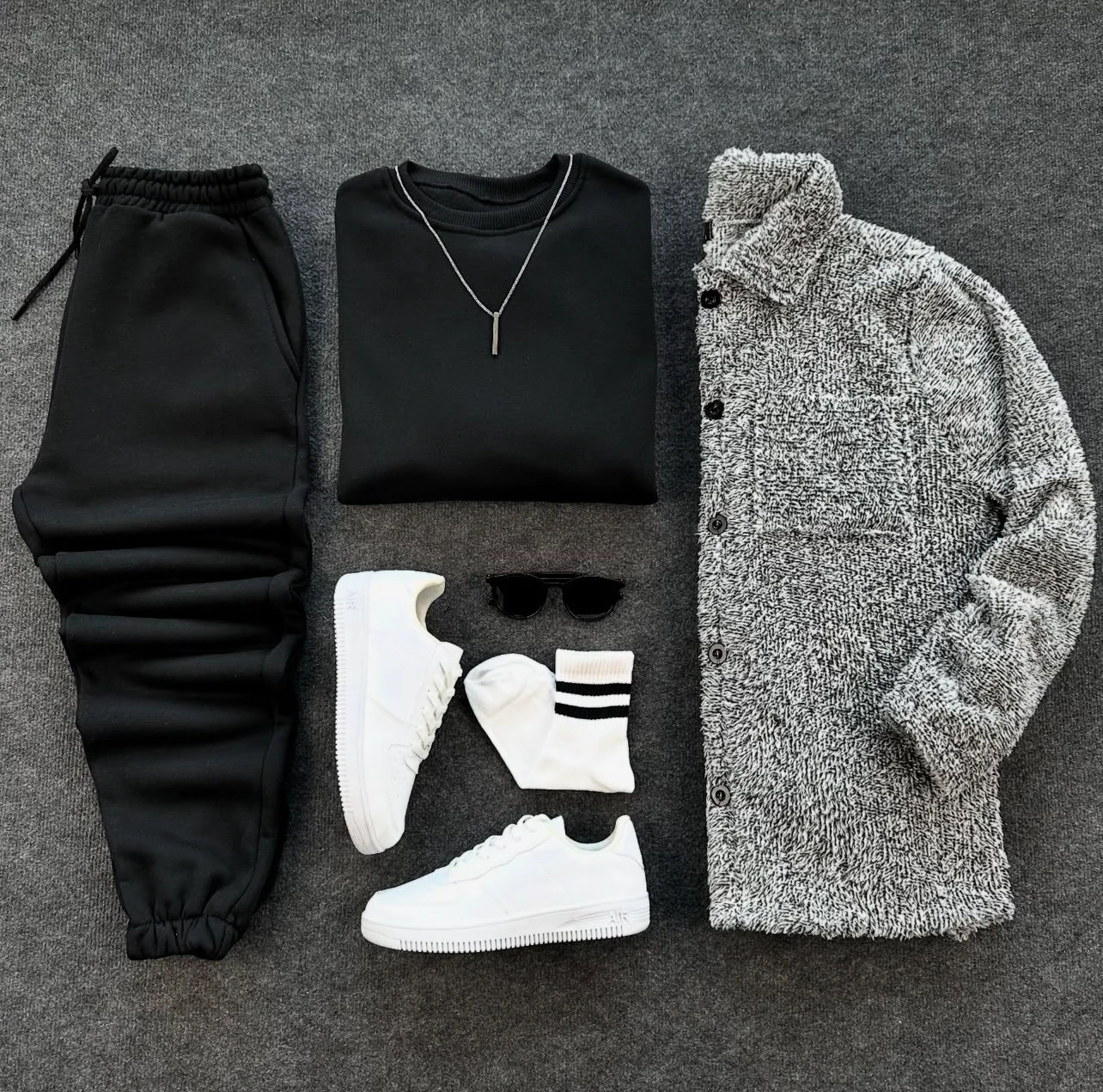 SET 5 PIESE: Jachetă, Bluză, Pantaloni, Șosete și Ochelari