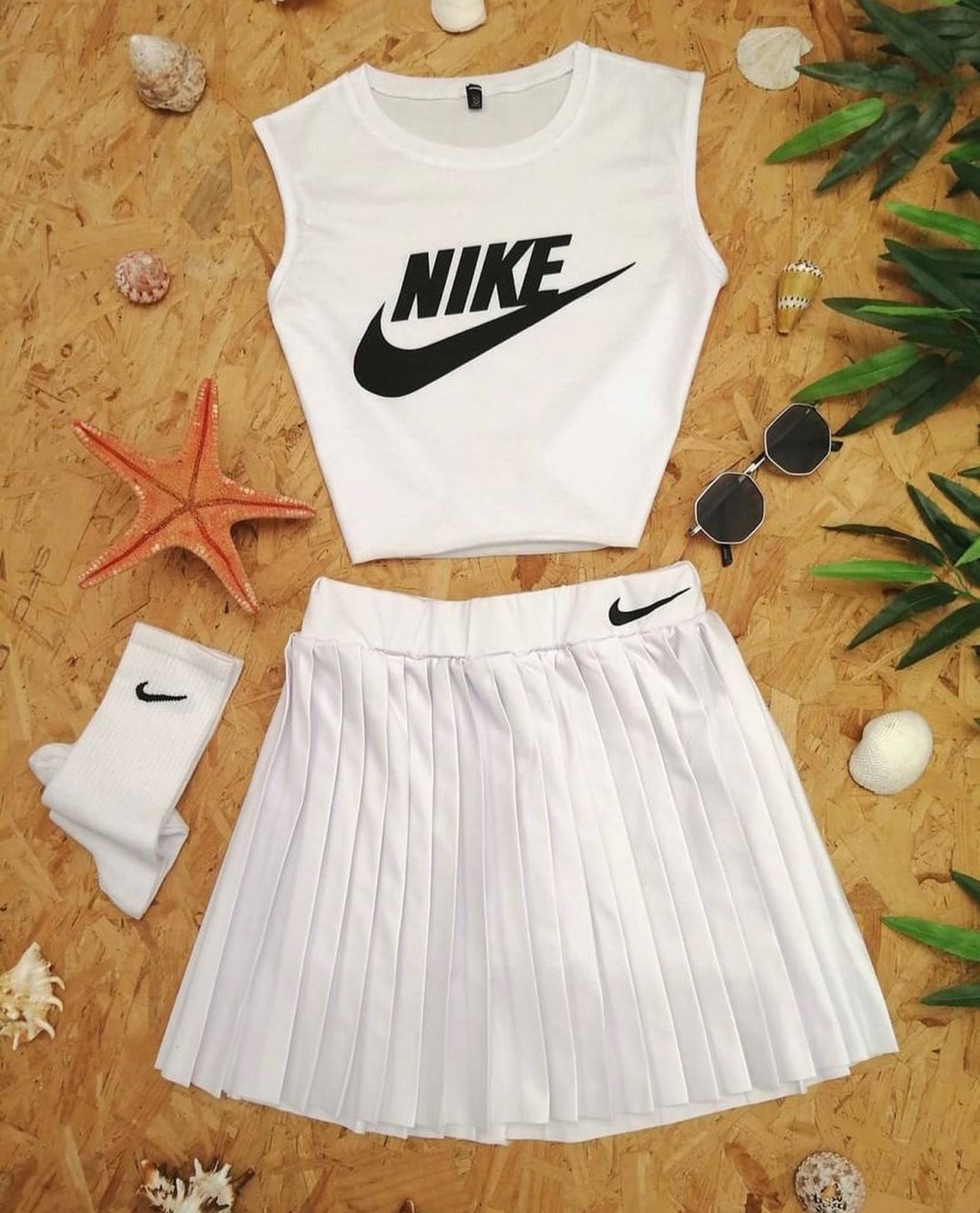 Set fustă și crop top