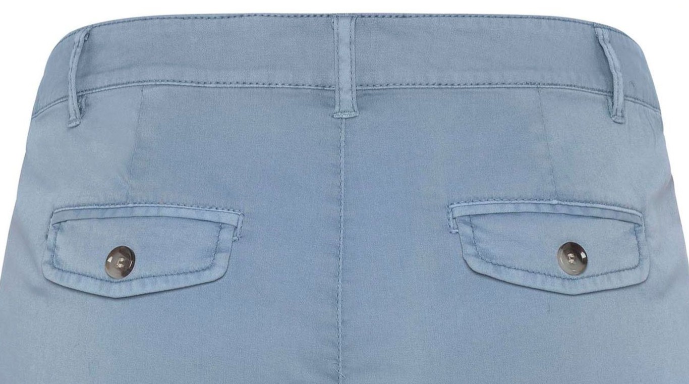 Chinoshort Himmelblau