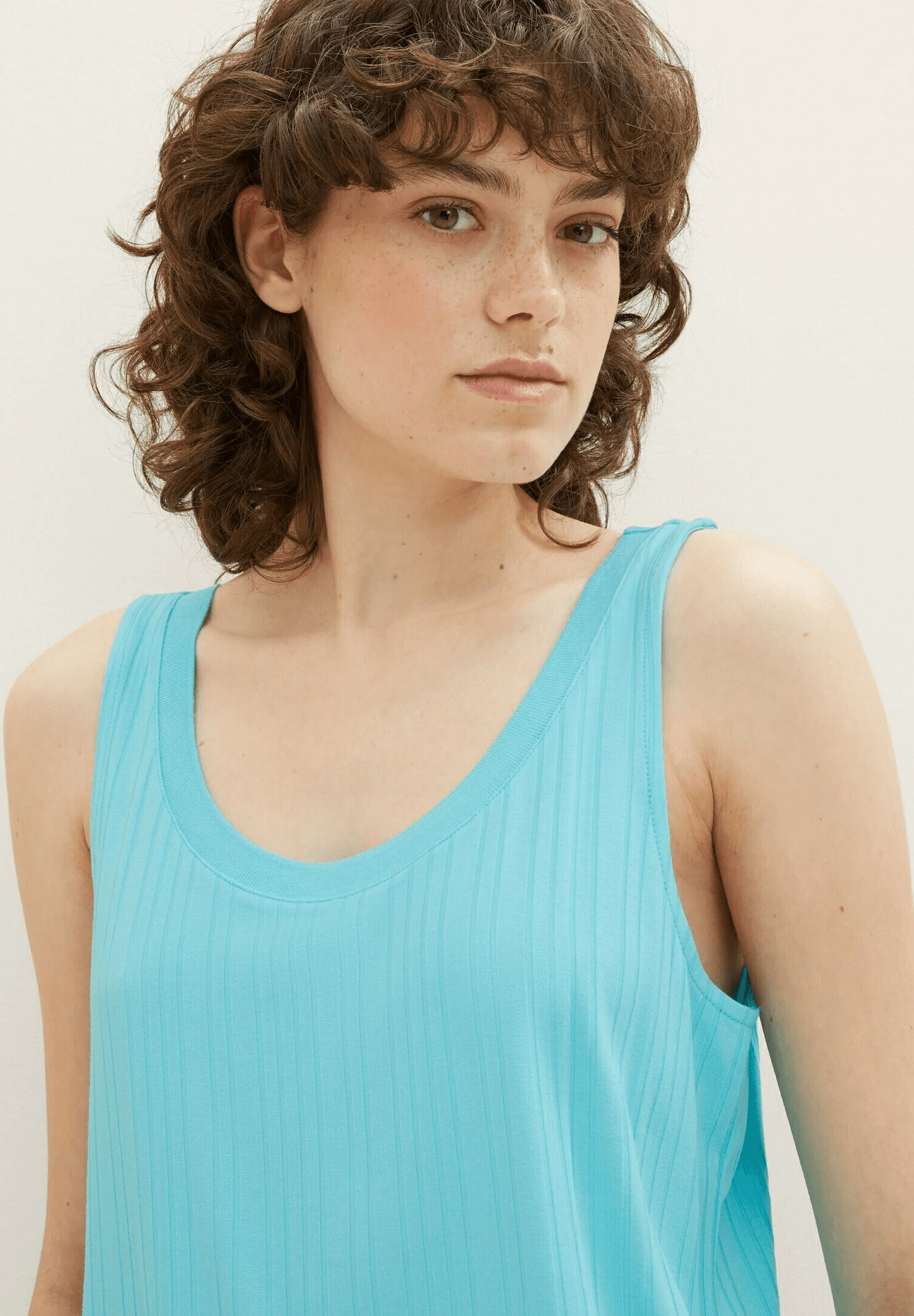 Geripptes Tanktop hellblau