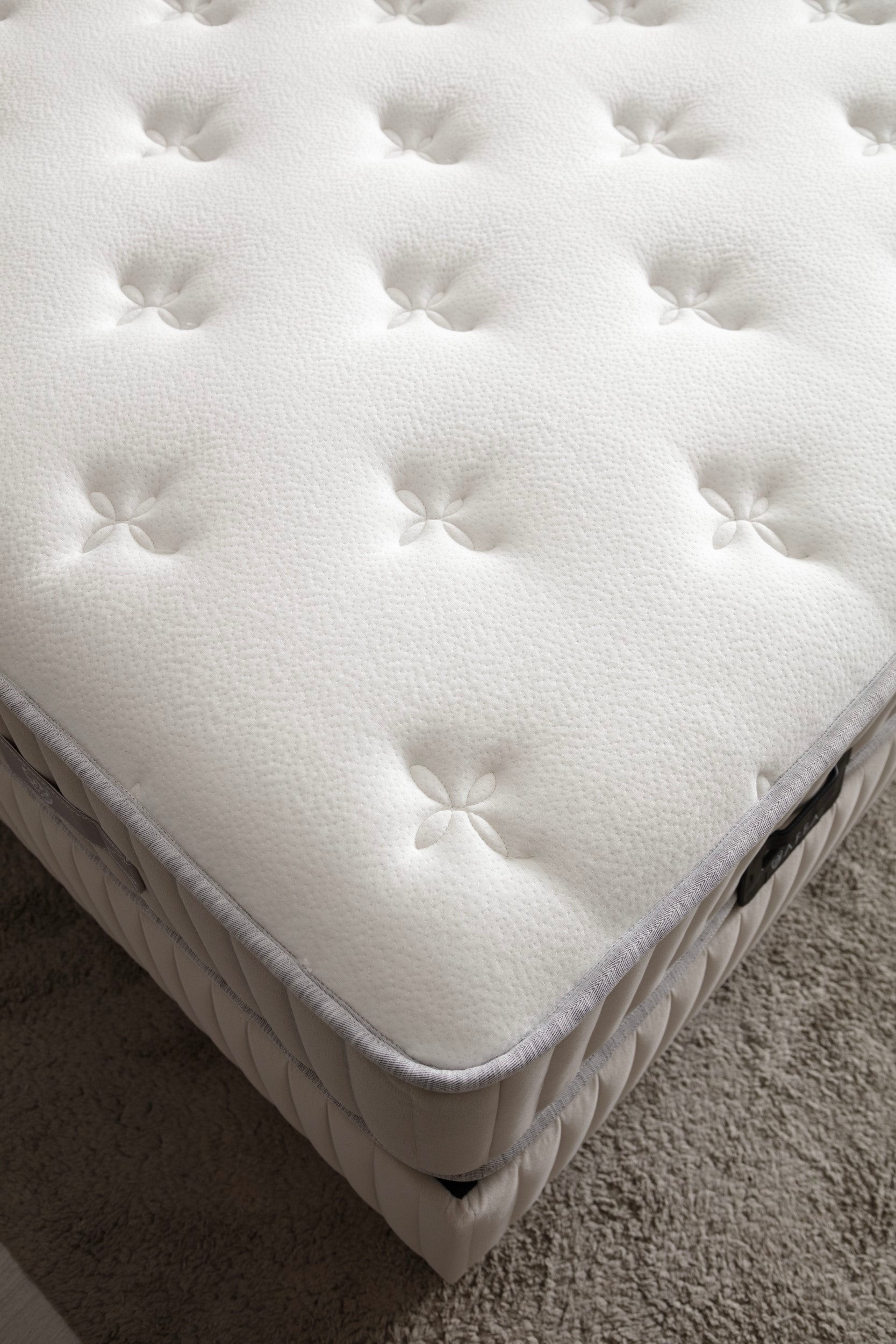 ALYA Boxspringbett mit Bettkasten inklusive Bett und Aufbauservice