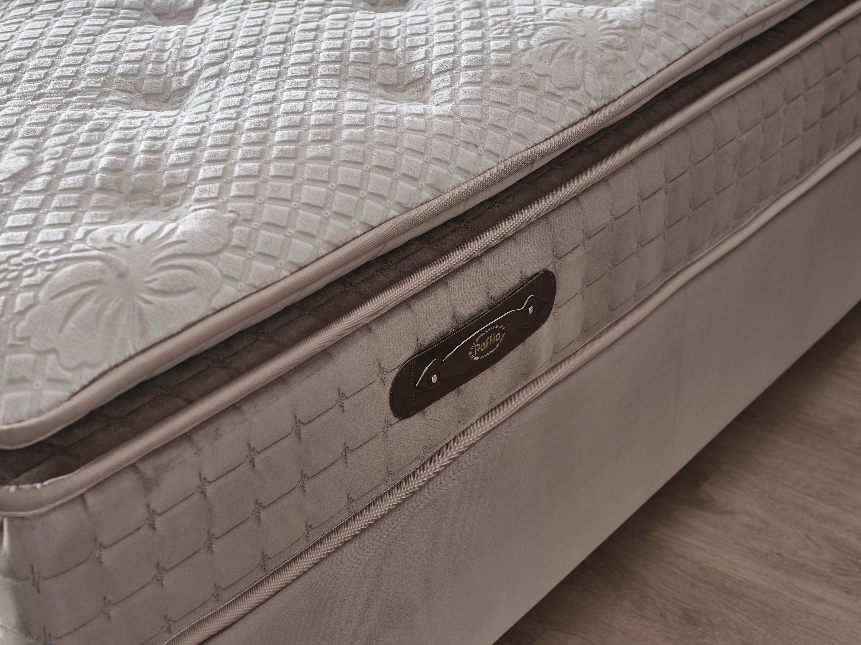 Boxspringbett NOTTE-ARMA , mit Bettkasten inkl. Matratze