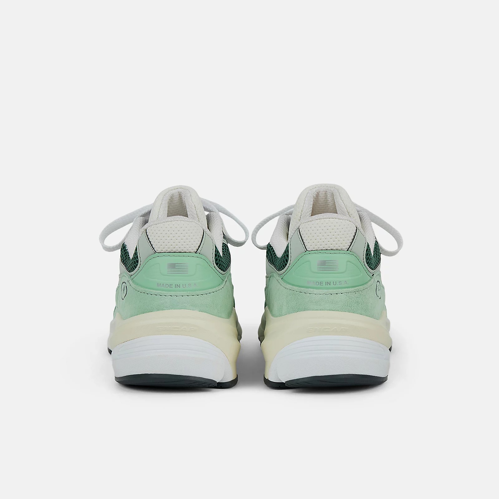 990v6 Sneaker