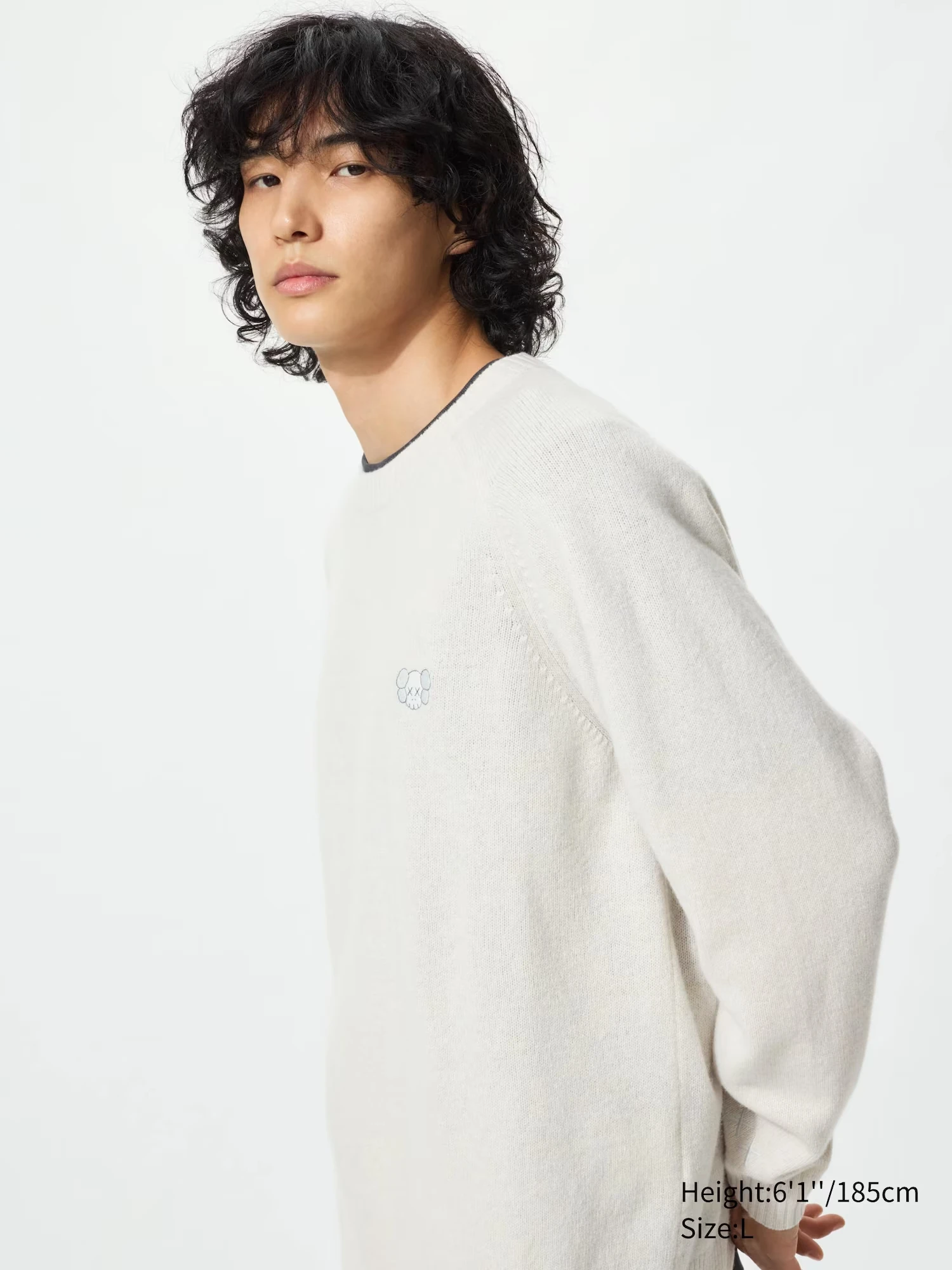 Kaws x Uniqlo Kuzu Yünü Kazak