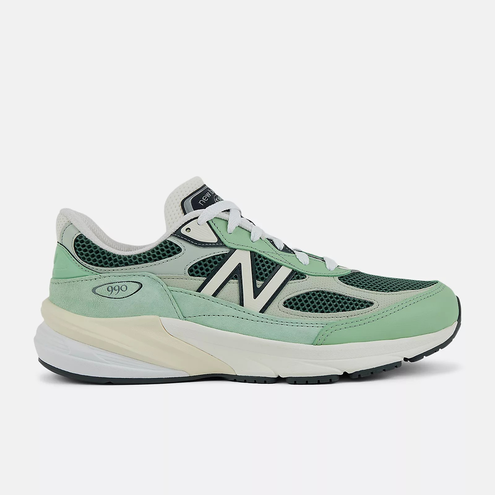 990v6 Sneaker