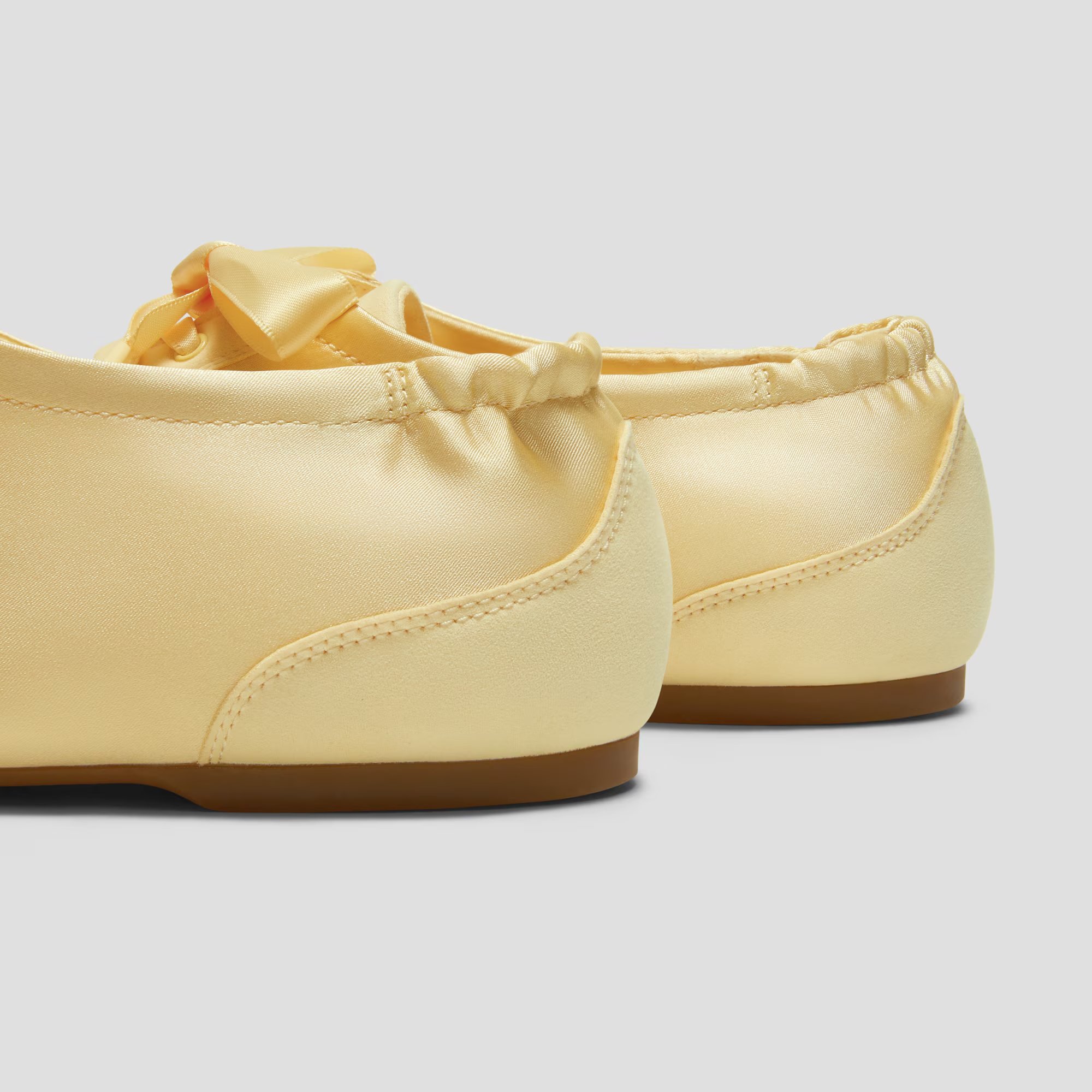 Cristina Saten Sneaker