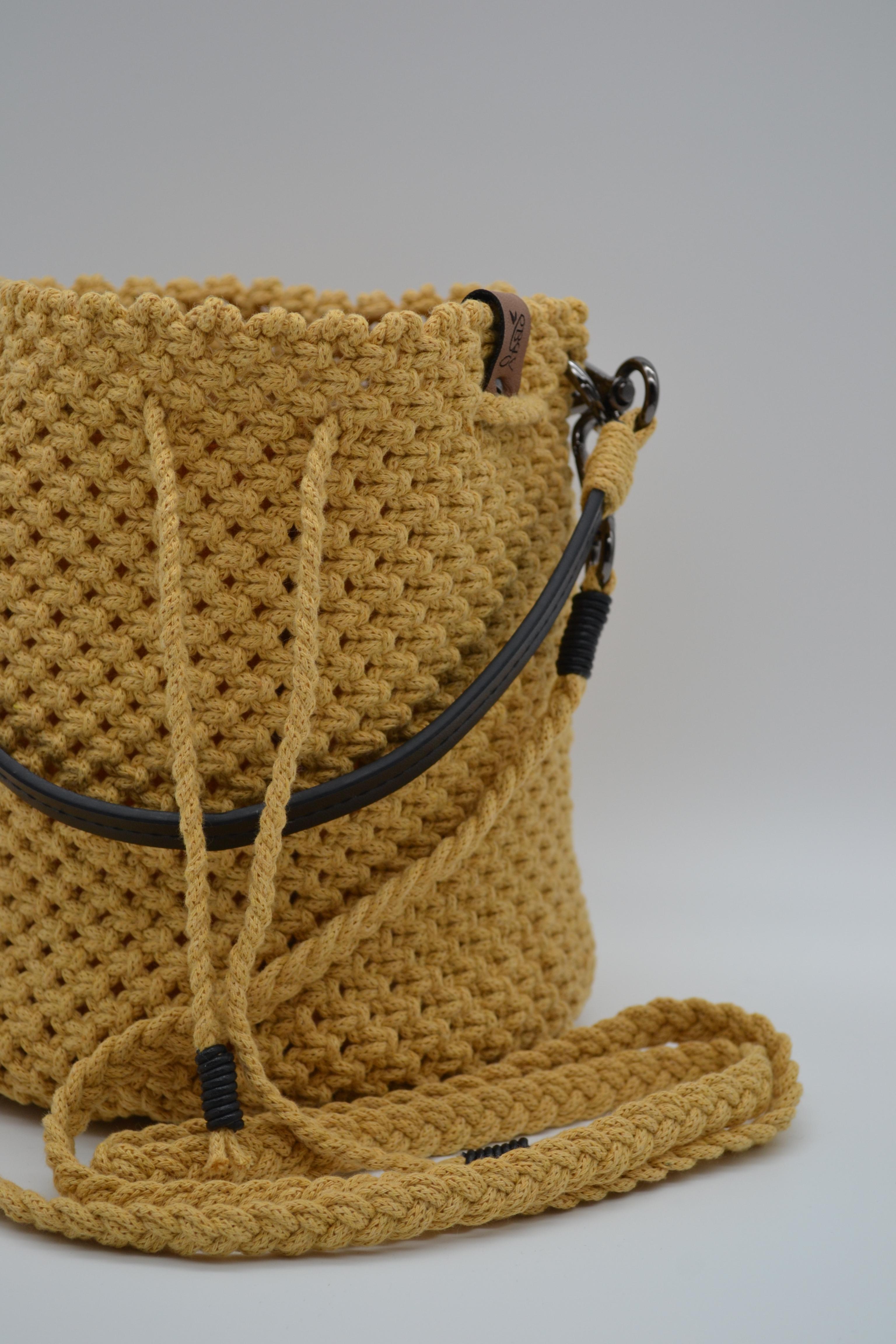 Bucket Bag "Knot & Carry"