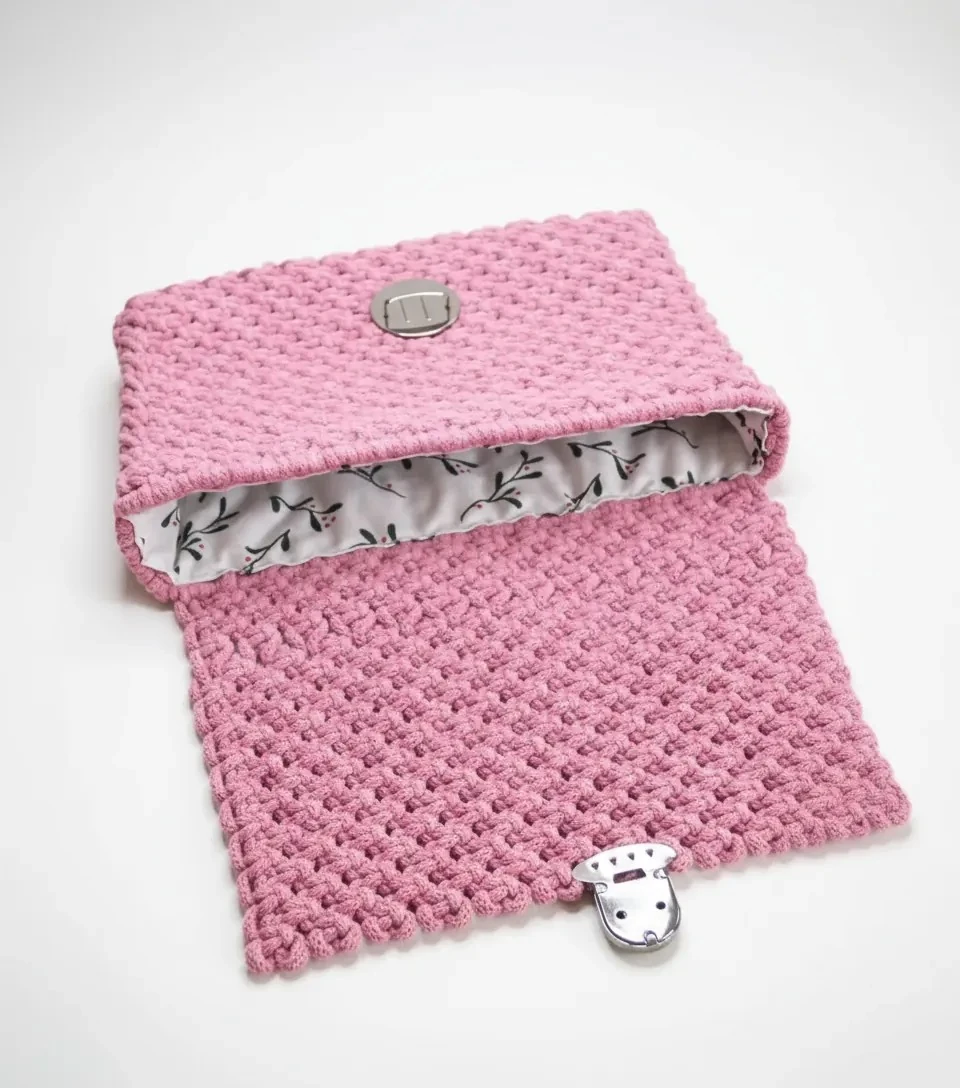 Koran/Buch Cover "Ikra"