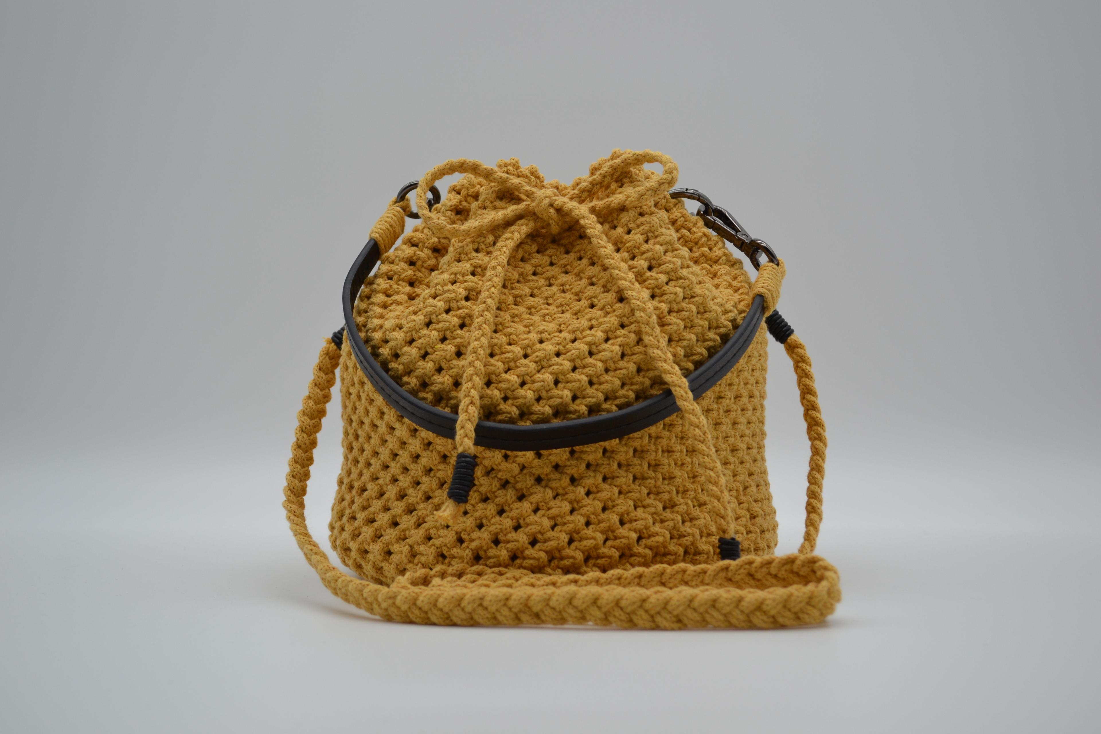 Bucket Bag "Knot & Carry"