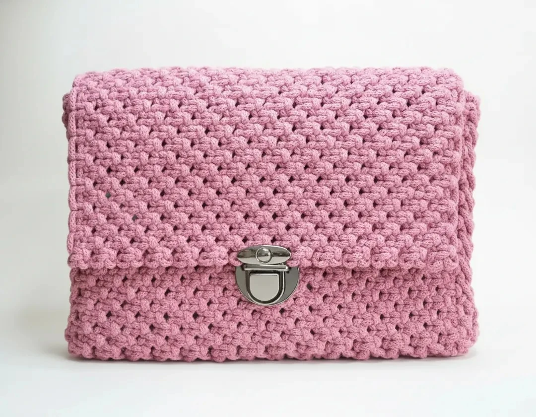 Koran/Buch Cover "Ikra"