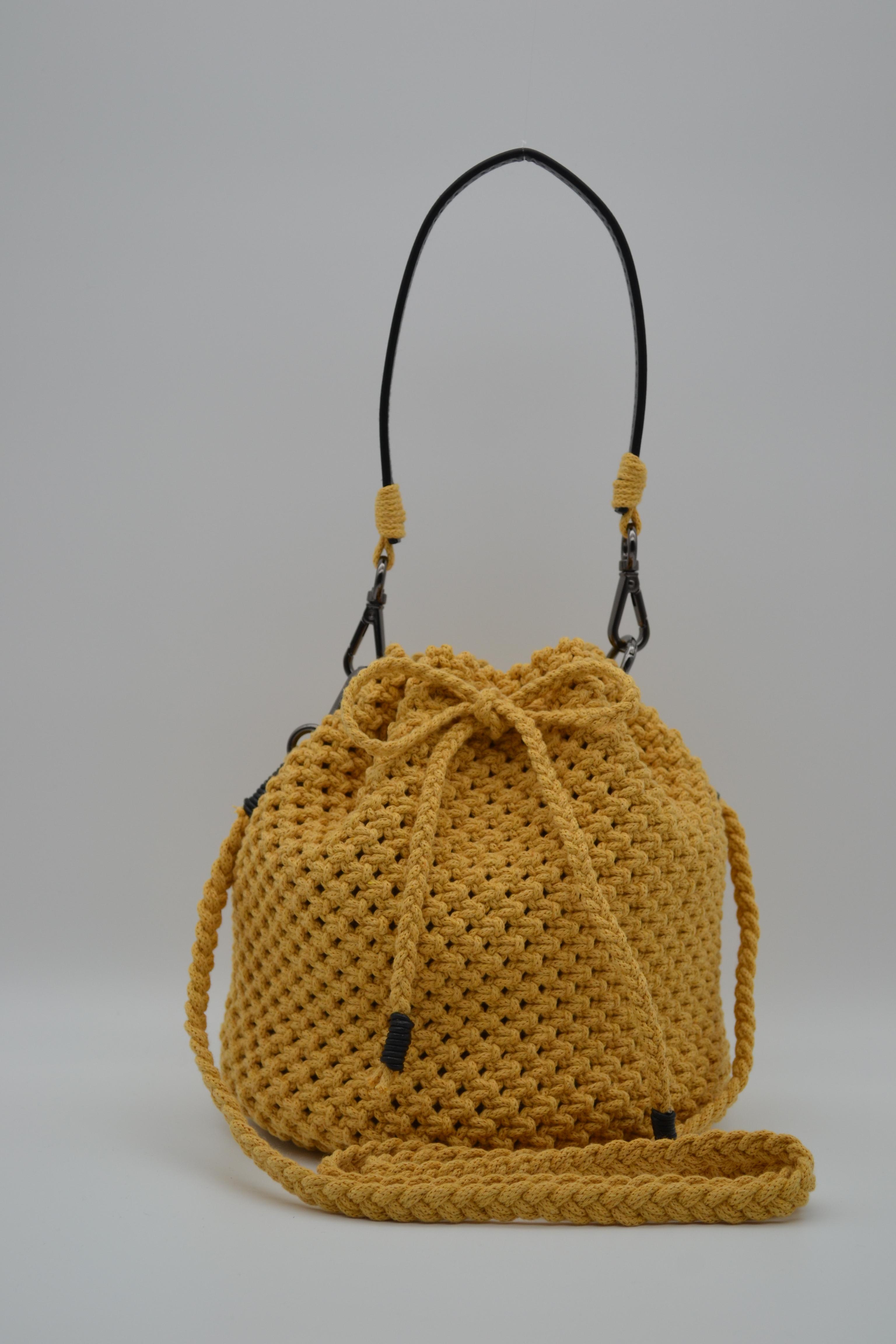 Bucket Bag "Knot & Carry"